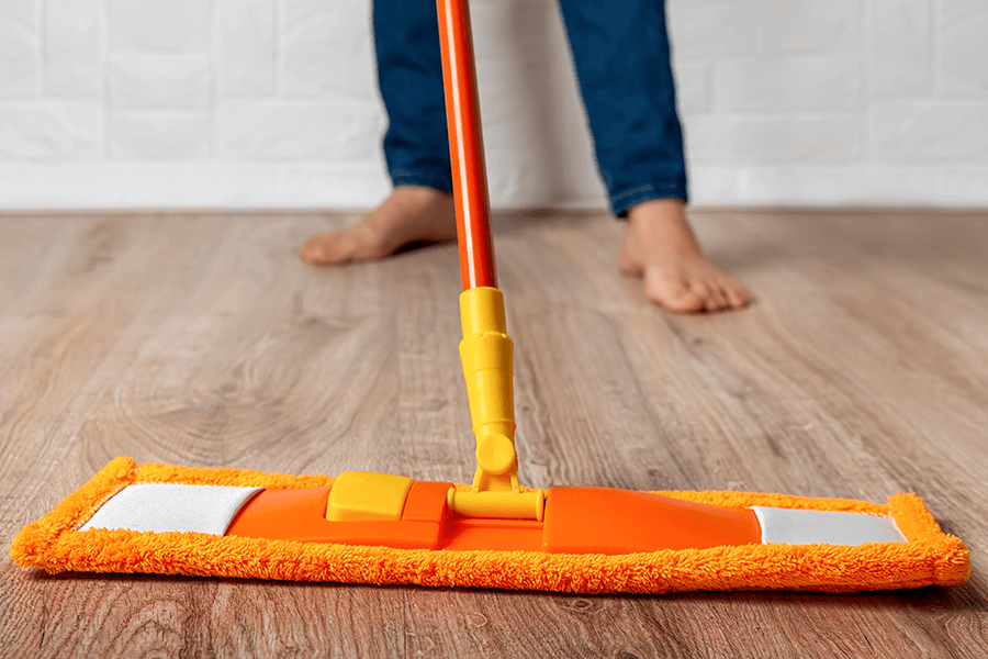 cleaning/maintaining laminate flooring - dry mopping - Branson, MO